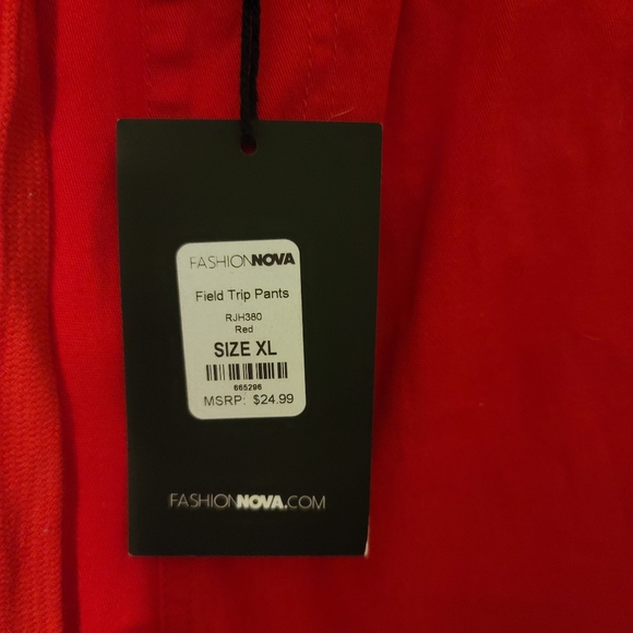 NEW Fashion Nova Cargo Pants 💋 - Picture 4 of 4